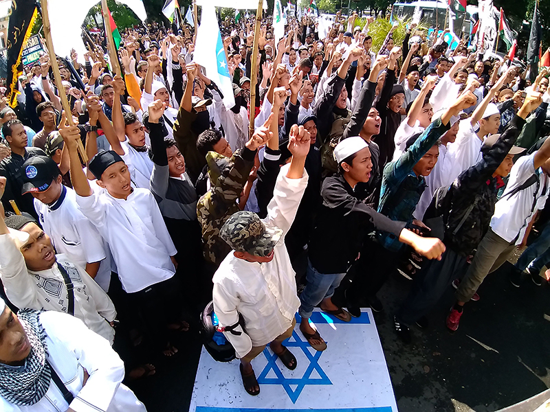 Người Hồi giáo khắp thế giới đồng loạt trút cuồng nộ lên Trump